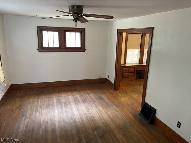 142 Emerling Avenue, Akron, OH 44301
