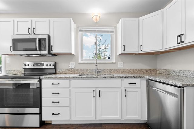705 W Bemis Road, Saline, MI 48176
