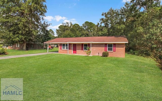 979B Pineland Avenue, Hinesville, GA 31313