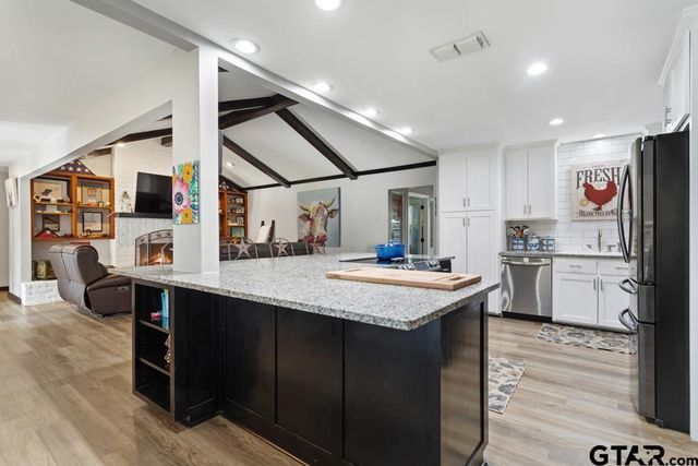 106 Ridgecrest Circle, Bullard, TX 75757