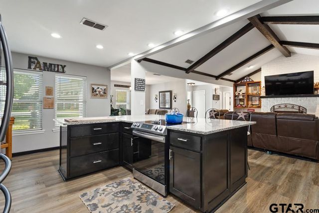 106 Ridgecrest Circle, Bullard, TX 75757