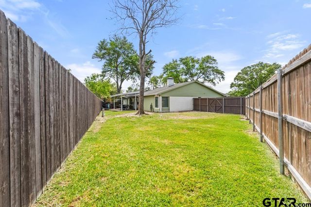 106 Ridgecrest Circle, Bullard, TX 75757