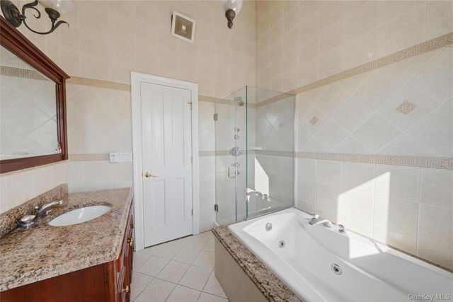 141-16 11th Avenue, Malba, NY 11357