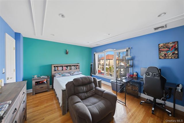 141-16 11th Avenue, Malba, NY 11357