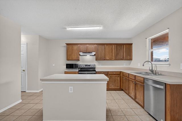 2427 Arroyo Springs Drive, Grand Prairie, TX 75052