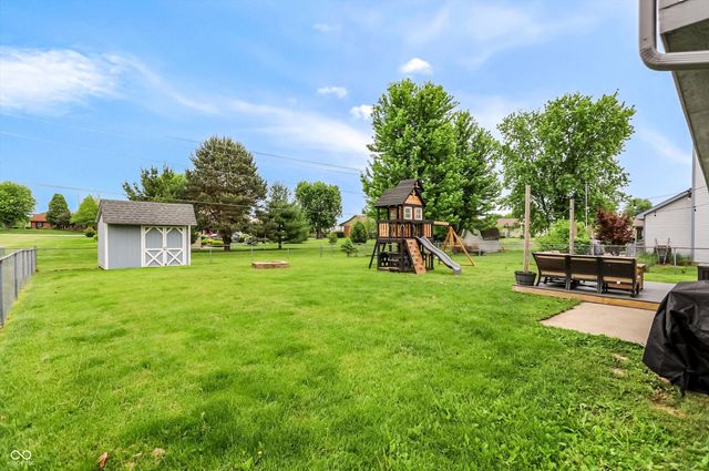 613 N White Ash Court, Mooresville, IN 46158