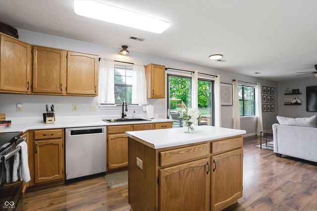 613 N White Ash Court, Mooresville, IN 46158