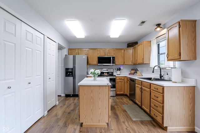 613 N White Ash Court, Mooresville, IN 46158