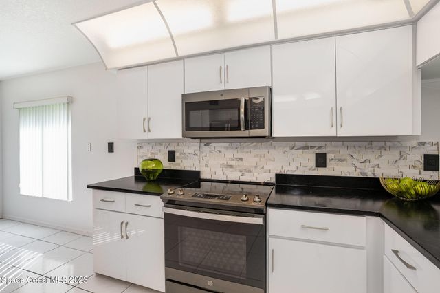 188 Pinellas Lane 301b, Cocoa Beach, FL 32931