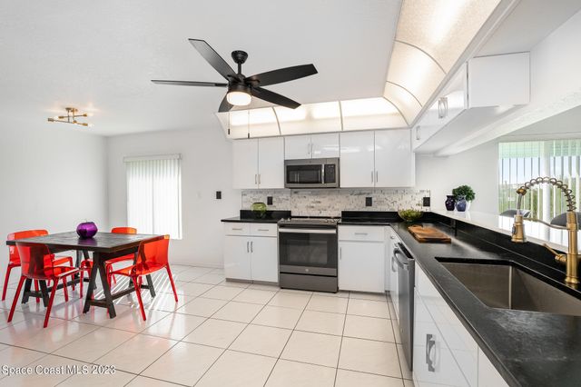 188 Pinellas Lane 301b, Cocoa Beach, FL 32931