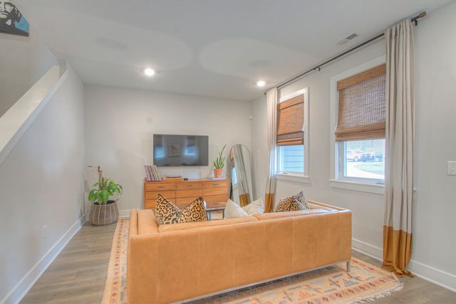 801 Cherokee Ave Apt 7, Nashville, TN 37207