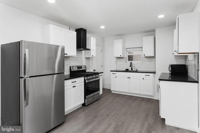 105 CARMEN AVE, Trenton, NJ 08610