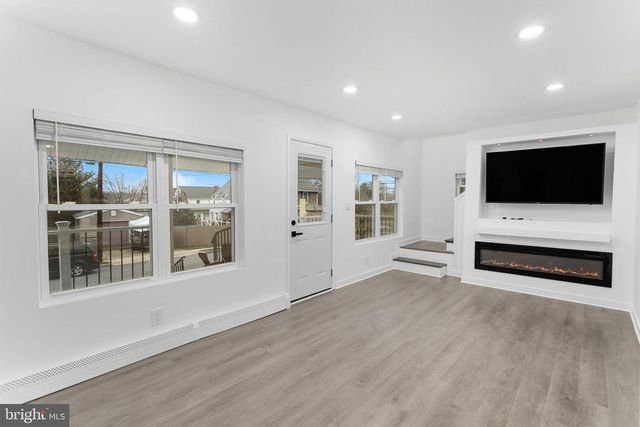 105 CARMEN AVE, Trenton, NJ 08610