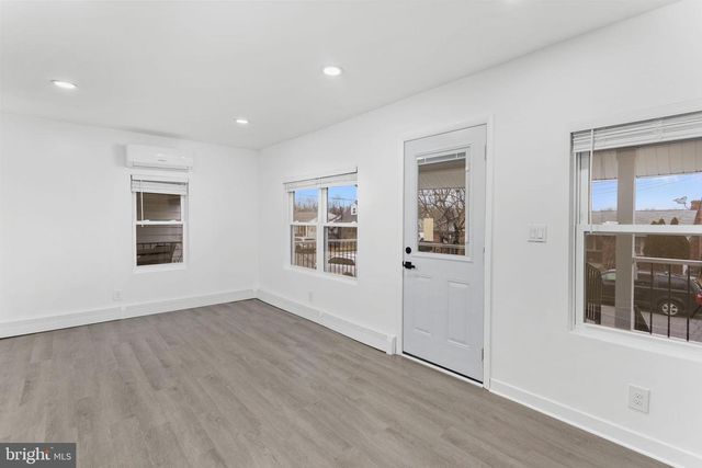 105 CARMEN AVE, Trenton, NJ 08610