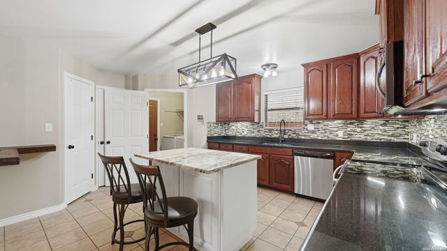 948 Divine Way, New Braunfels, TX 78130
