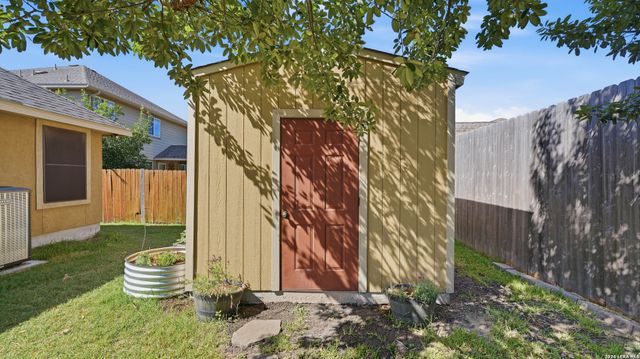 948 Divine Way, New Braunfels, TX 78130