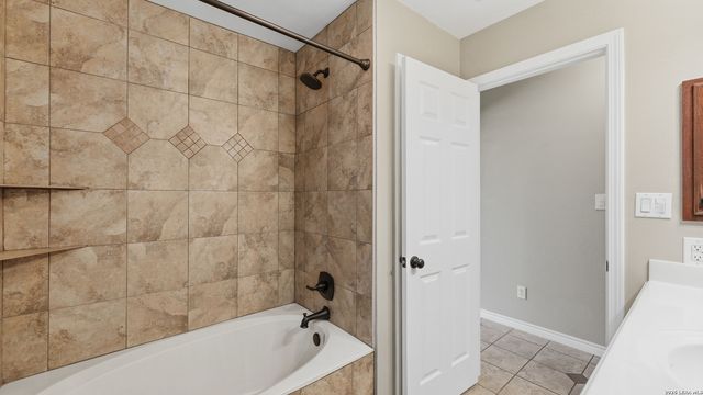 948 Divine Way, New Braunfels, TX 78130