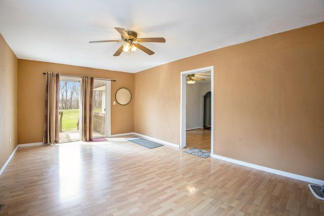 122 E 632 N, Valparaiso, IN 46383