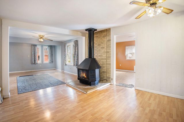 122 E 632 N, Valparaiso, IN 46383