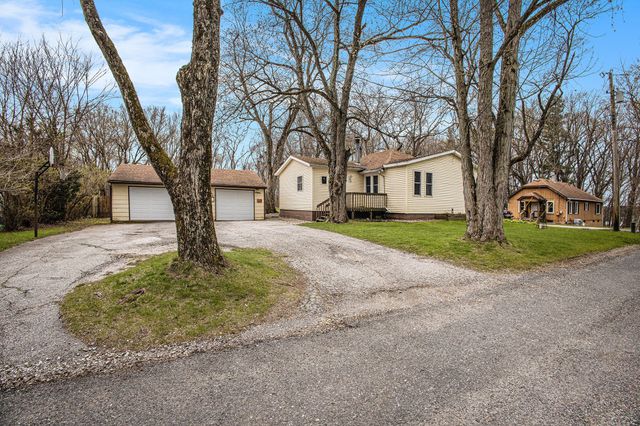 122 E 632 N, Valparaiso, IN 46383