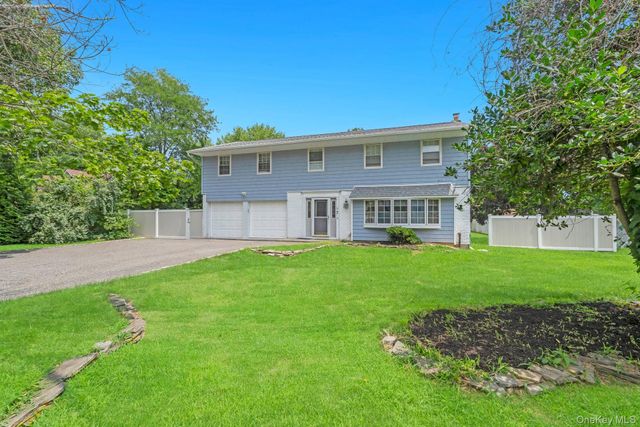 5 Fowler Lane, Mount Sinai, NY 11766
