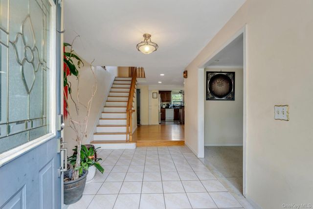 5 Fowler Lane, Mount Sinai, NY 11766
