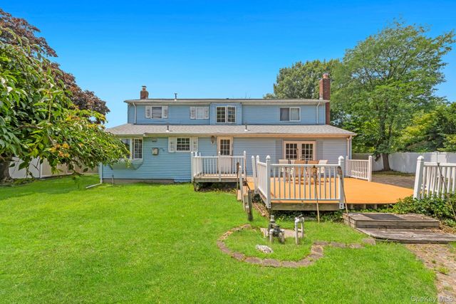 5 Fowler Lane, Mount Sinai, NY 11766