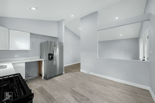 7616 S 78th Avenue, Bridgeview, IL 60455