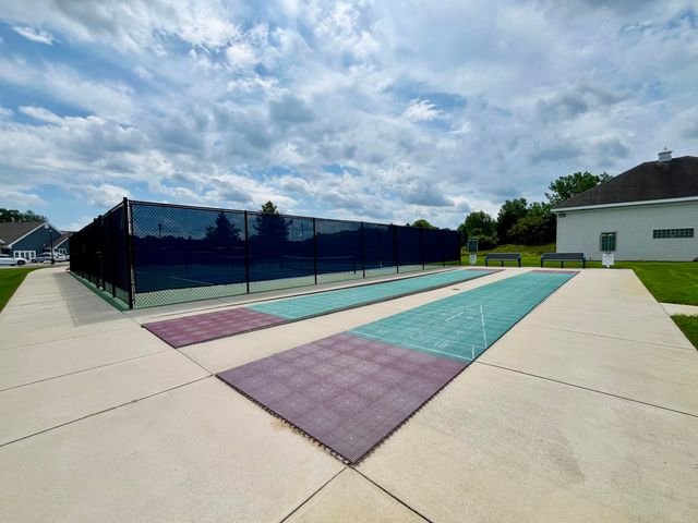 5610 Kingsley Drive NE, Rockford, MI 49341