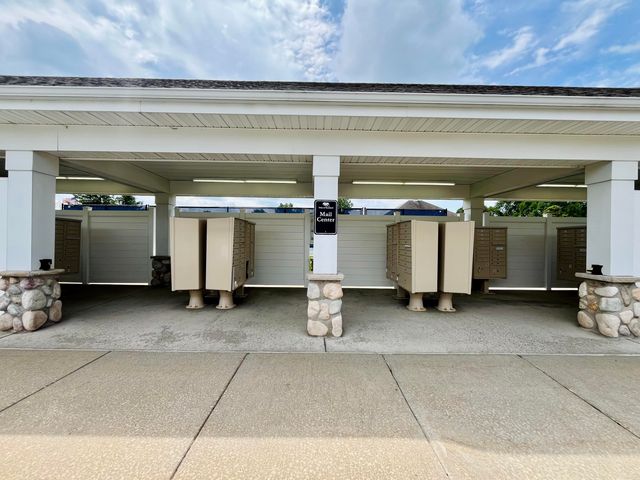 5610 Kingsley Drive NE, Rockford, MI 49341