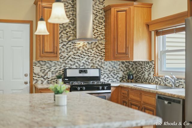 5610 Kingsley Drive NE, Rockford, MI 49341