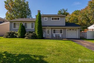 55 Starlight Drive, Colonia, NJ 07067