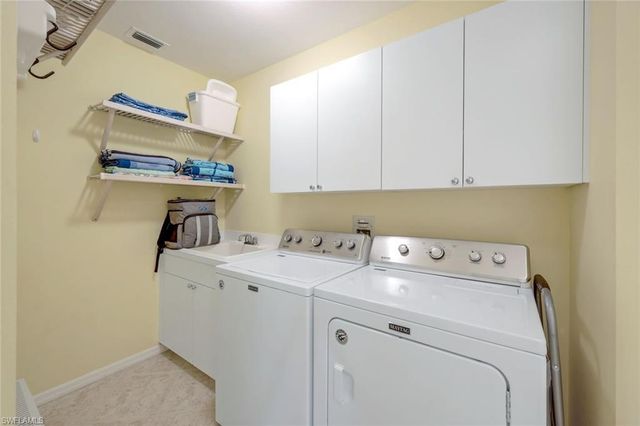 460 LAUNCH CIR 301, Naples, FL 34108