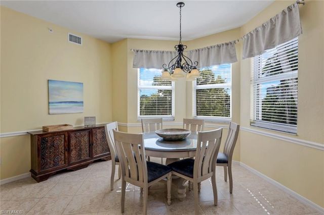 460 LAUNCH CIR 301, Naples, FL 34108