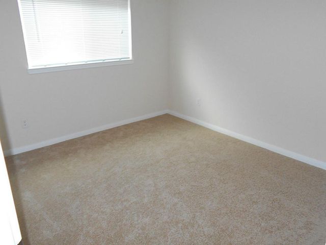 9 N Forrest Avenue, La Porte, TX 77571