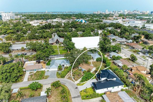 1300 LOMA LINDA COURT, Sarasota, FL 34239