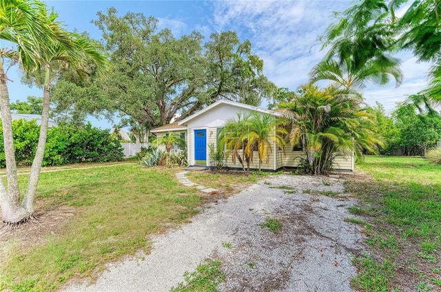 1300 LOMA LINDA COURT, Sarasota, FL 34239