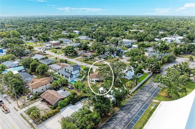 1300 LOMA LINDA COURT, Sarasota, FL 34239