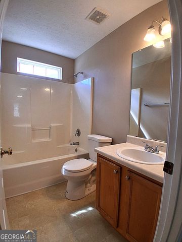 130 Vinings Drive, Mcdonough, GA 30253