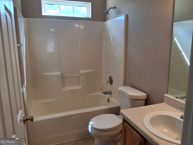 130 Vinings Drive, Mcdonough, GA 30253