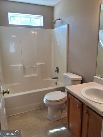 130 Vinings Drive, Mcdonough, GA 30253