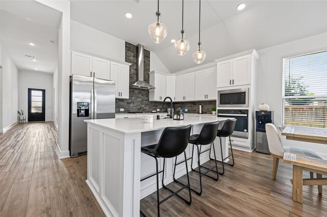18218 Ellerden Forest Drive, Tomball, TX 77377