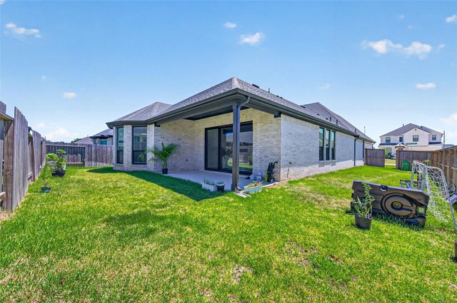 18218 Ellerden Forest Drive, Tomball, TX 77377