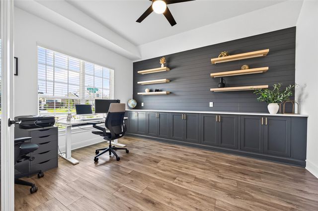 18218 Ellerden Forest Drive, Tomball, TX 77377
