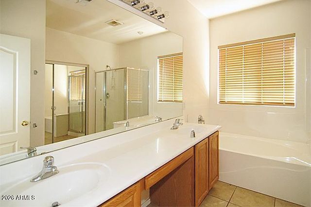 9237 W Milkweed Loop, Phoenix, AZ 85037