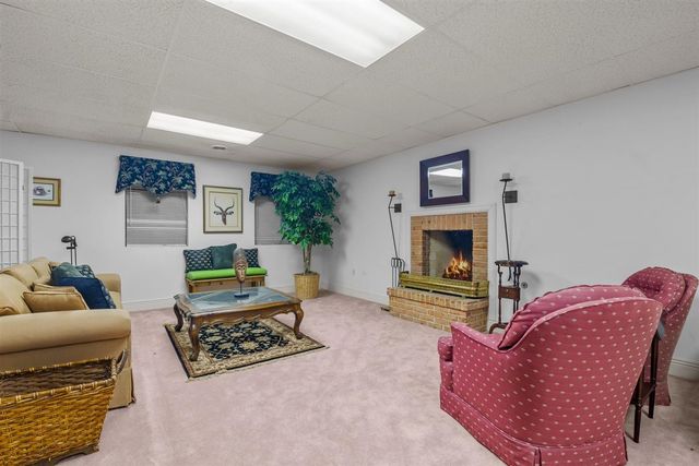 852 Gloucester Crossing, Lake Forest, IL 60045