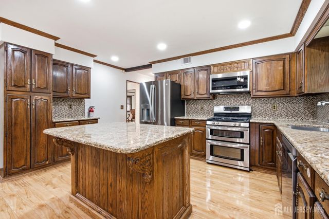167 Mundy Avenue, Edison, NJ 08820