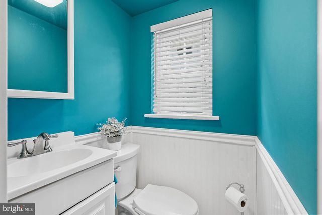 108 E WAVERLY RD, Wyncote, PA 19095