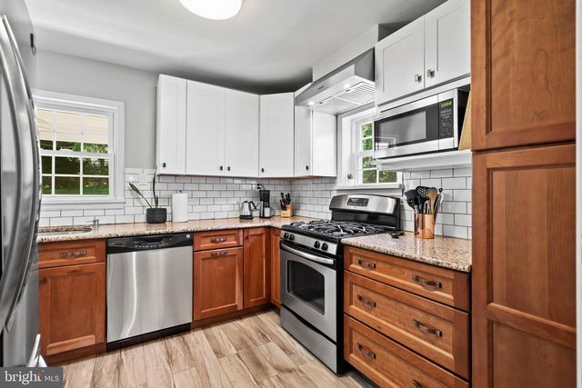 108 E WAVERLY RD, Wyncote, PA 19095
