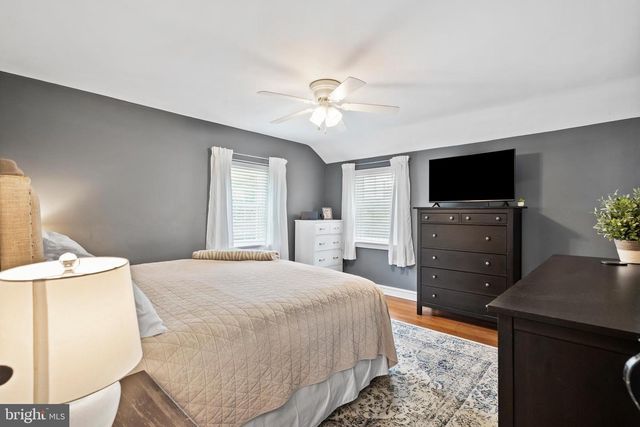 108 E WAVERLY RD, Wyncote, PA 19095